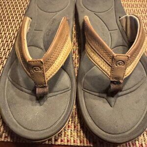 Cabian flip flops in Men's 9 - barely worn